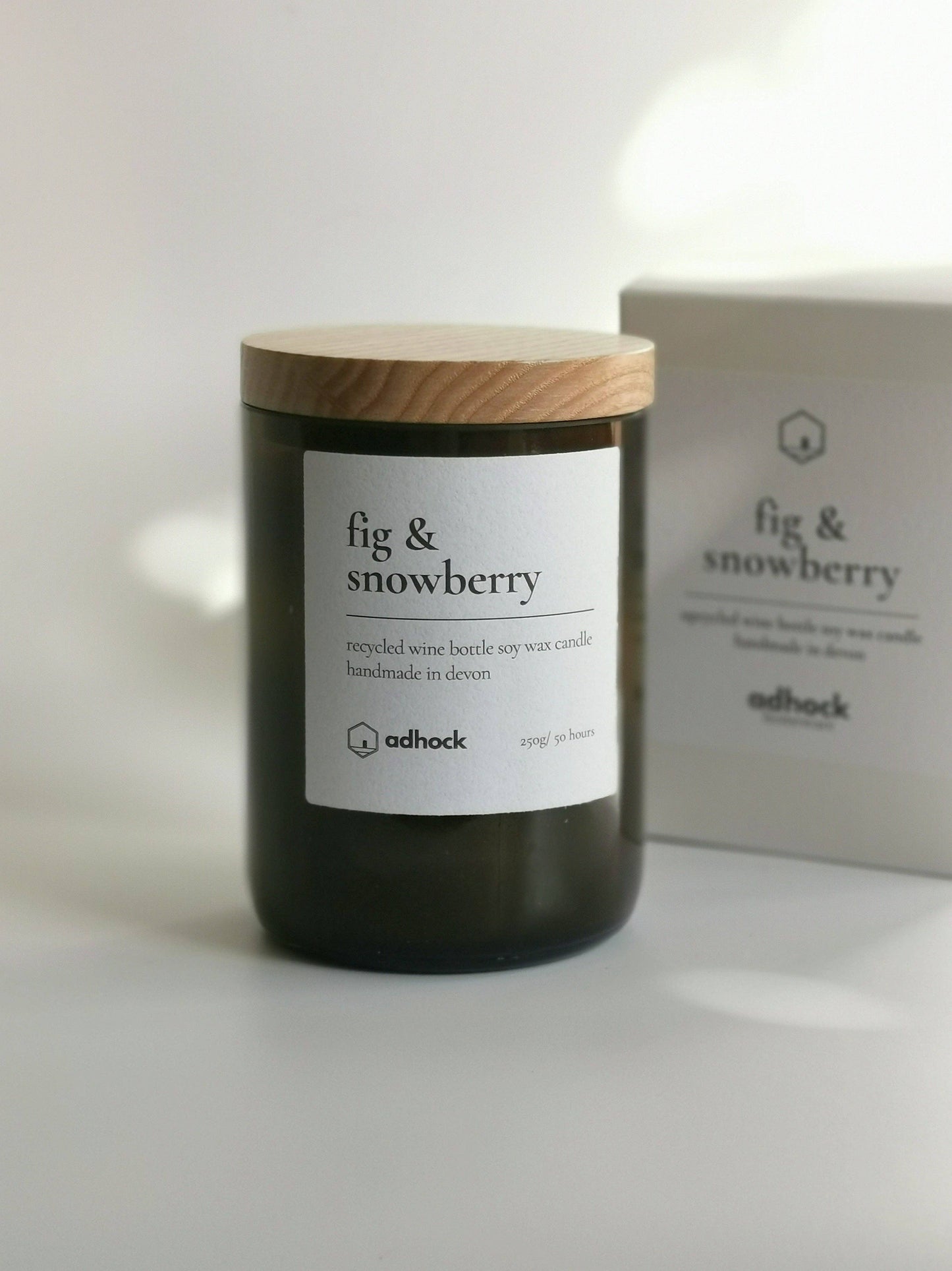 Fig & Snowberry Wine Bottle Candle: Fig & Snowberry / Brown