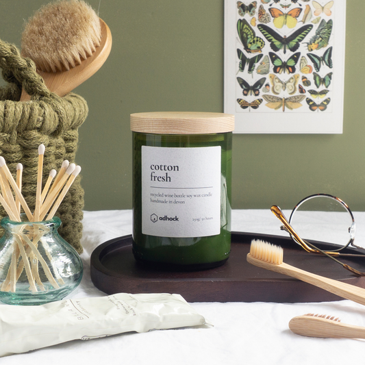 Cotton Fresh Wine Bottle Candle: Cotton Fresh / Brown